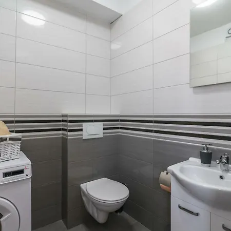 Porat Apartment